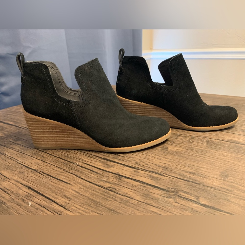 Tom’s Kallie wedge bootie